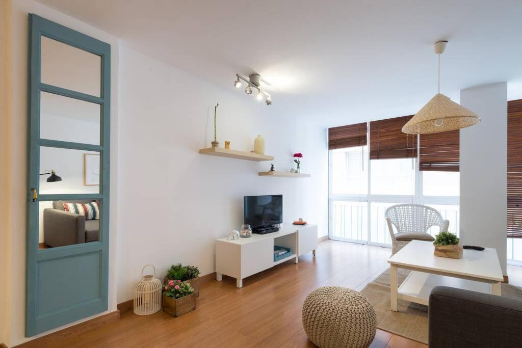 Tgh/ Malaga Centro Con Parking Apartment Exterior photo