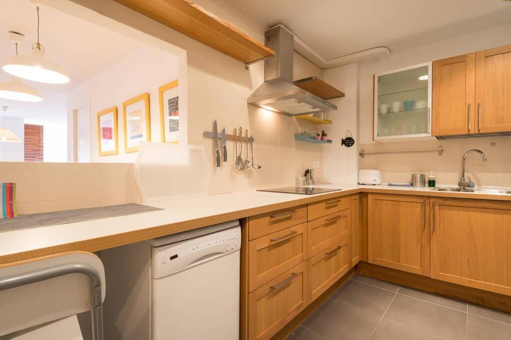Tgh/ Malaga Centro Con Parking Apartment Exterior photo